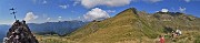 22 Dal Monte Foppa (1895 m) si apre lo scenario della nostra escursione